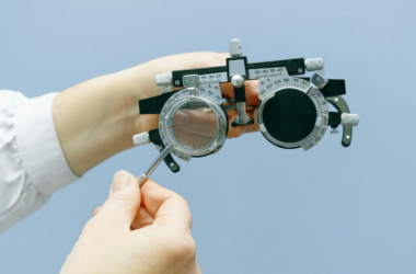 free eye exams for uninsured youth